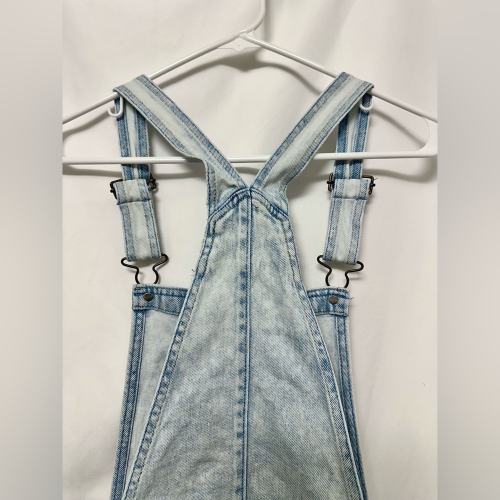 Hollister Boyfriend Short Overalls – Distressed Light Wash – Size S - Picture 12 of 12